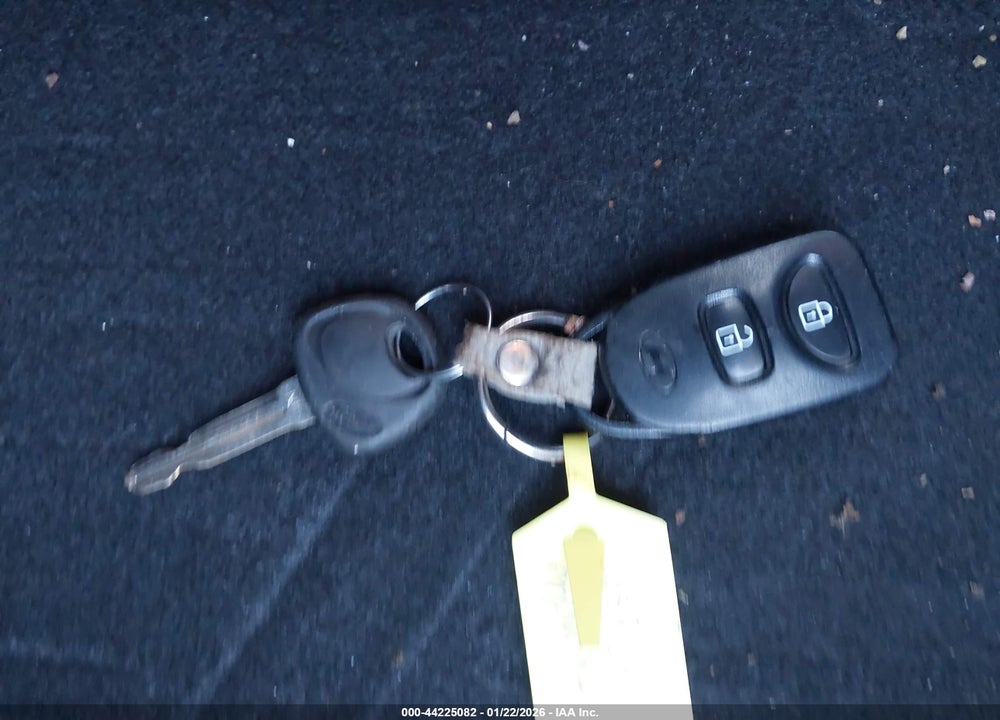 2010 HYUNDAI TUCSON GLS VIN: KM8JUCAC9AU083470
