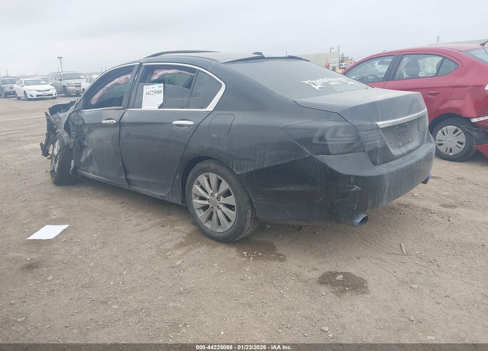2015 HONDA ACCORD EX-L V-6 VIN: 1HGCR3F81FA028699