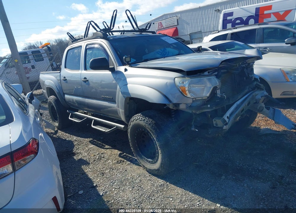 2015 TOYOTA TACOMA BASE V6 VIN: 3TMLU4EN3FM190315