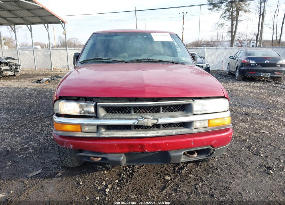 2002 CHEVROLET S-10 LS VIN: 1GCDT19W628184581