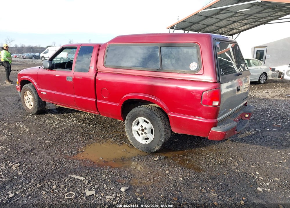 2002 CHEVROLET S-10 LS VIN: 1GCDT19W628184581
