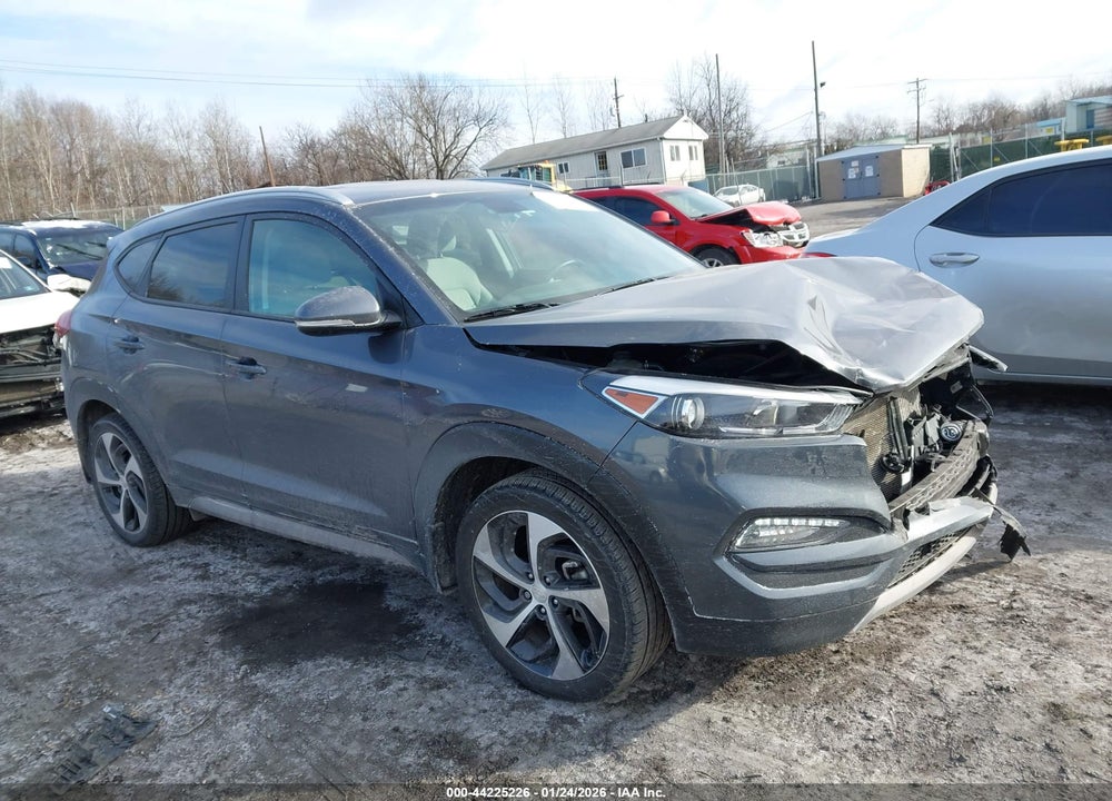 2017 HYUNDAI TUCSON SPORT VIN: KM8J3CA27HU346348