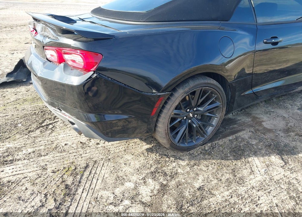 2019 CHEVROLET CAMARO 1LT VIN: 1G1FB3DS0K0119745