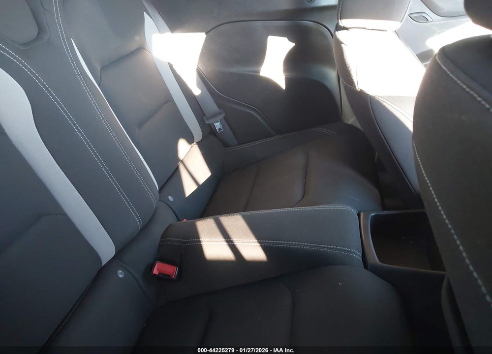 2019 CHEVROLET CAMARO 1LT VIN: 1G1FB3DS0K0119745