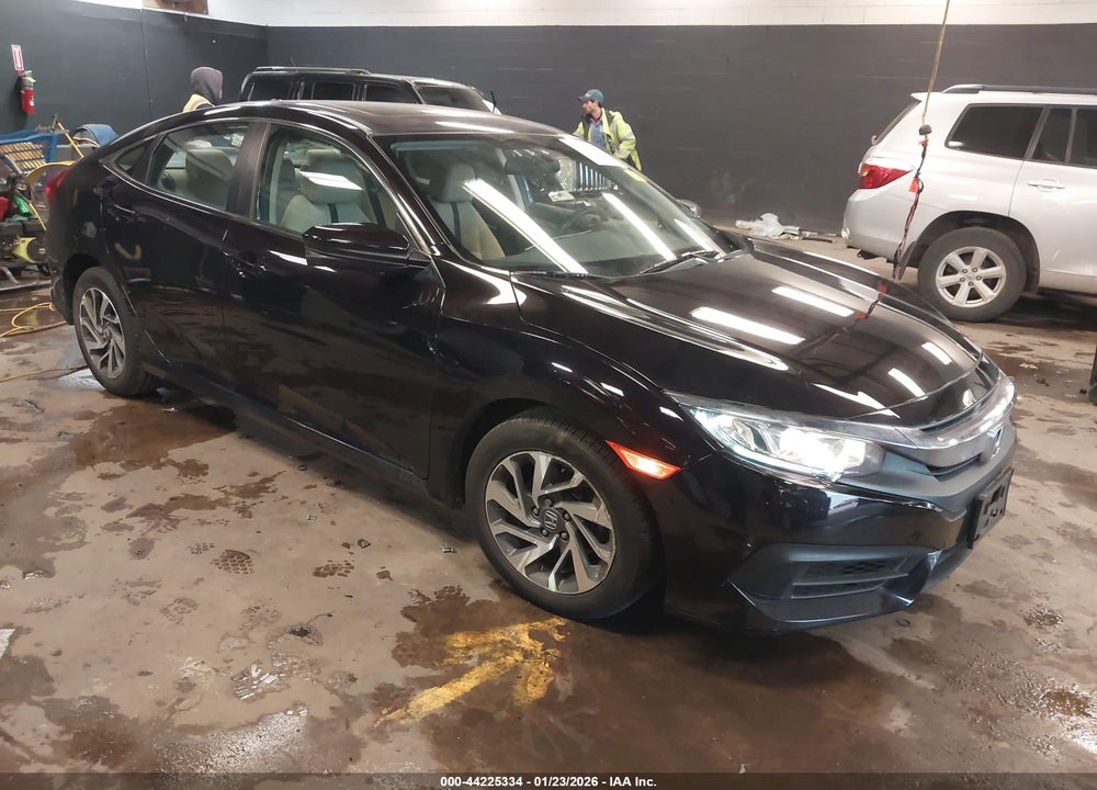 2018 HONDA CIVIC EX VIN: 2HGFC2F76JH573243