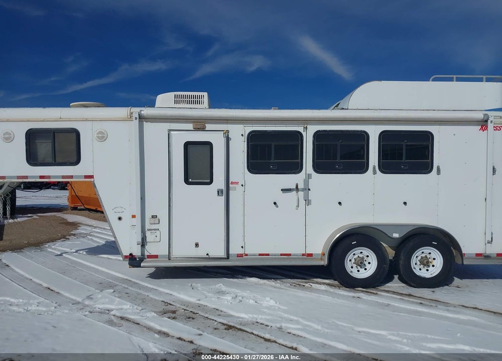 2004 CHARMAC YUKON 3 STALL HORSE TRAILER VIN: 4RYH182064T111229