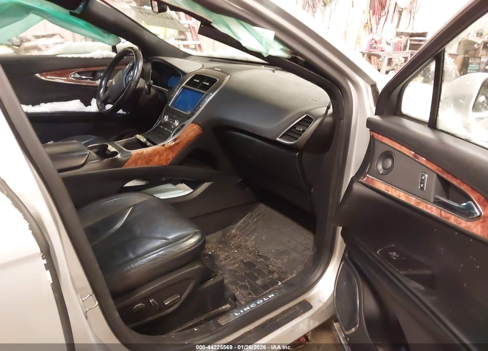 2016 LINCOLN MKX RESERVE VIN: 2LMTJ8LR6GBL63611