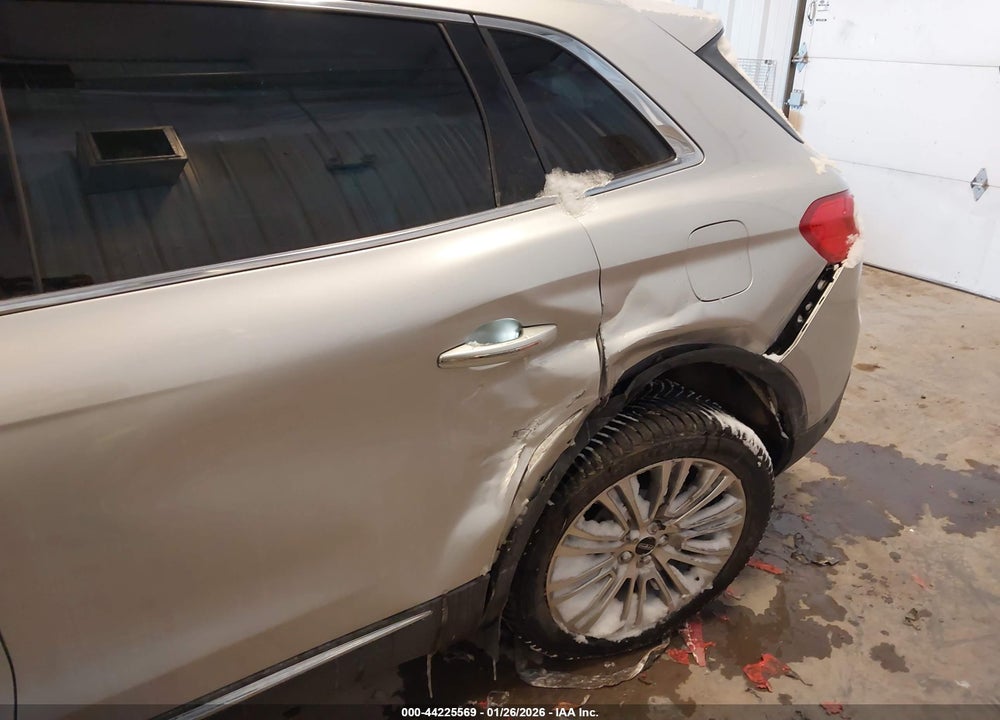 2016 LINCOLN MKX RESERVE VIN: 2LMTJ8LR6GBL63611