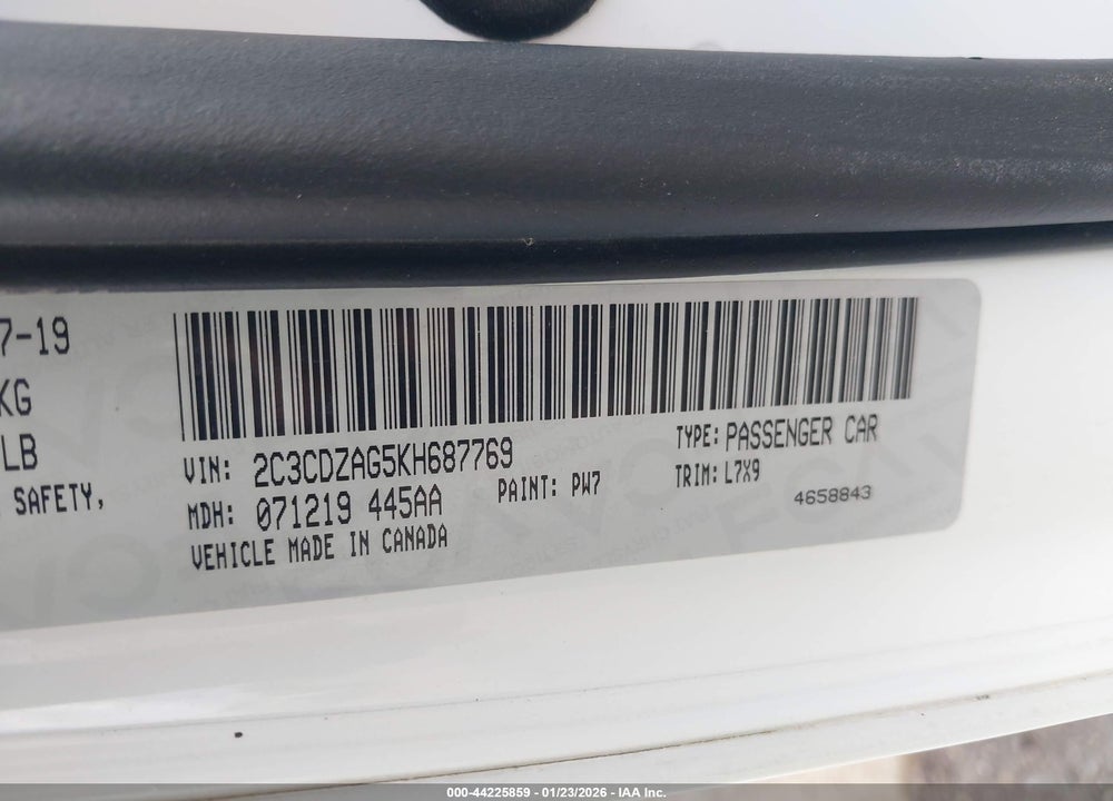 2019 DODGE CHALLENGER SXT VIN: 2C3CDZAG5KH687769