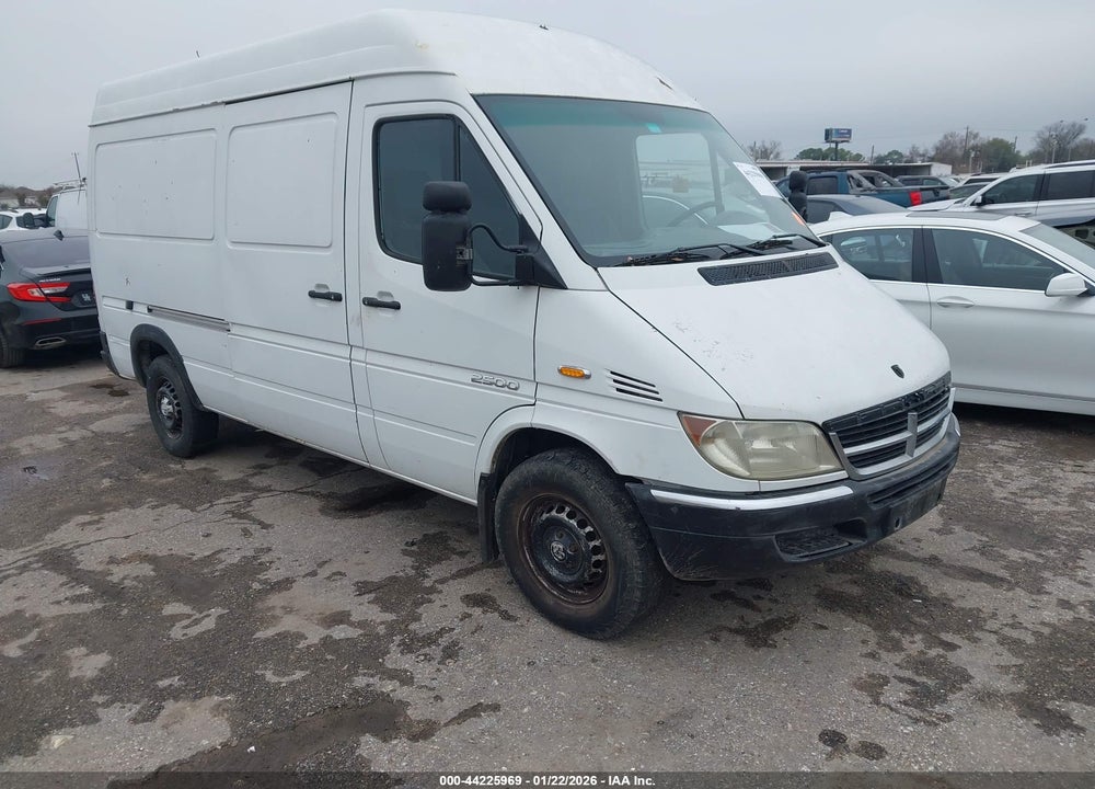 2005 DODGE SPRINTER VAN 2500 SHC VIN: WD0PD644055780635