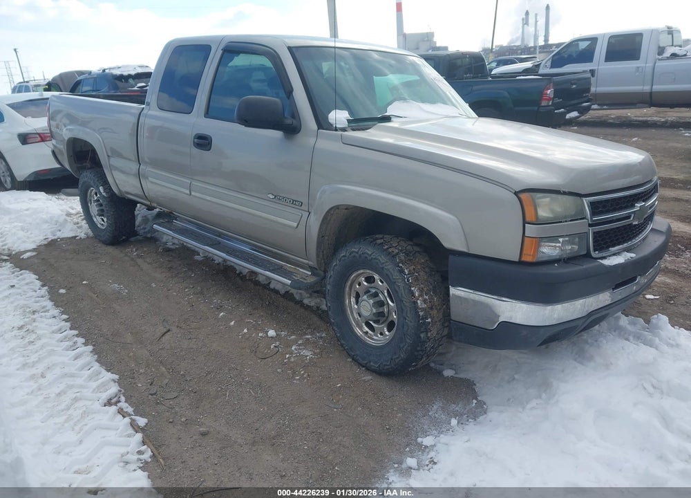 2007 CHEVROLET SILVERADO 2500HD CLASSIC LT1 VIN: 1GCHK29UX7E198002