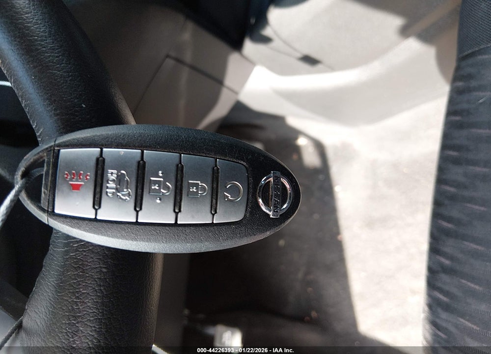 2017 NISSAN ROGUE SV VIN: JN8AT2MT3HW407383