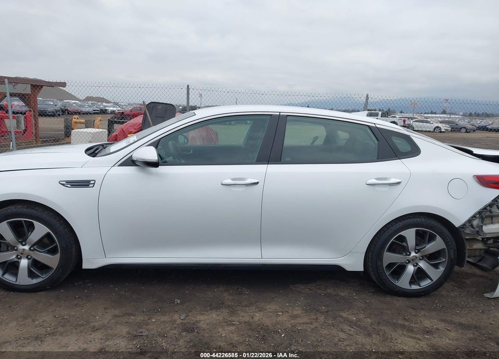 2019 KIA OPTIMA S VIN: 5XXGT4L36KG359390