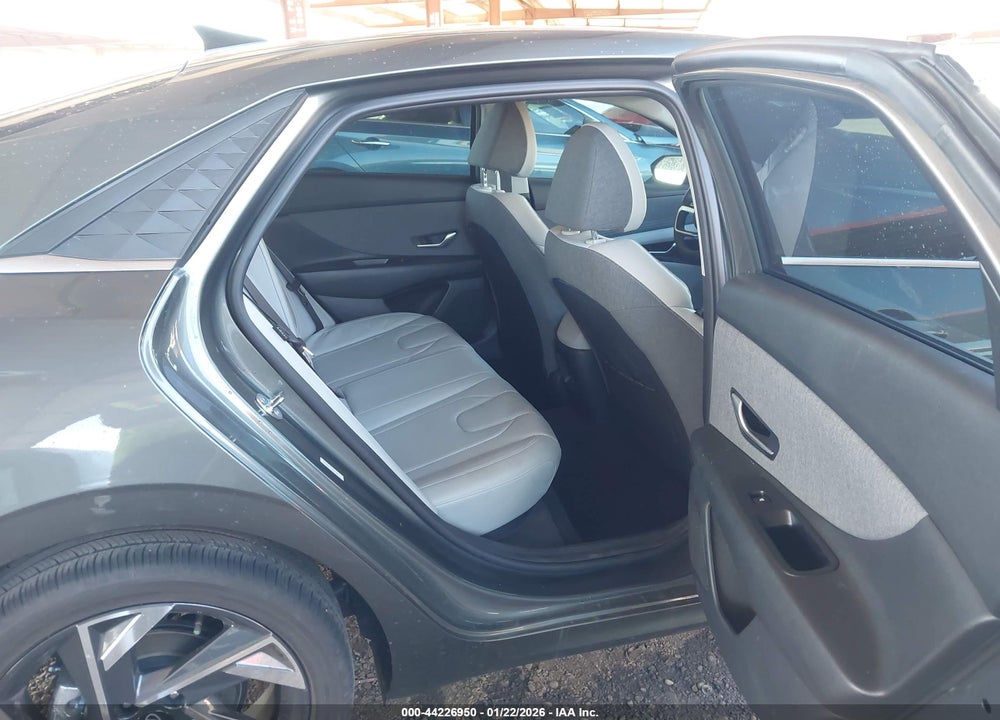 2025 HYUNDAI ELANTRA LIMITED VIN: KMHLP4DG3SU003182