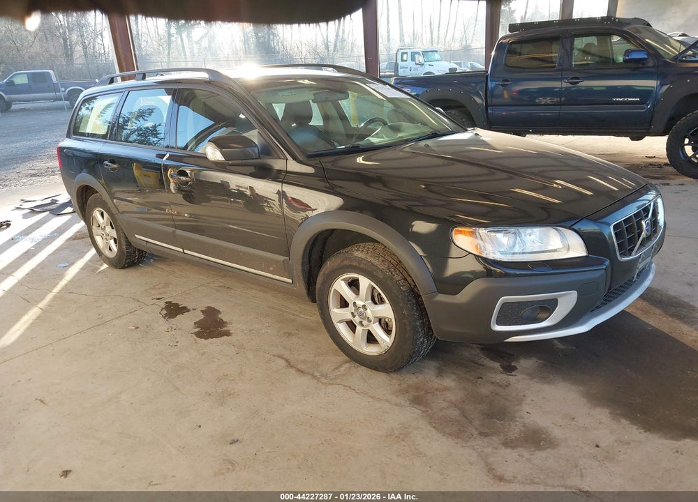 2008 VOLVO XC70 3.2 VIN: YV4BZ982381040035