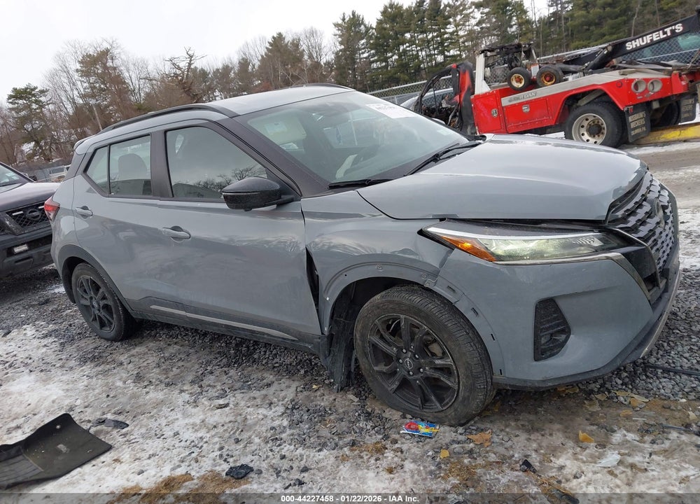 2022 NISSAN KICKS SR XTRONIC CVT VIN: 3N1CP5DV4NL516354