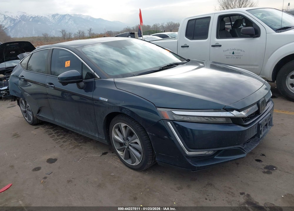 2018 HONDA CLARITY PLUG-IN HYBRID TOURING VIN: JHMZC5F32JC006376