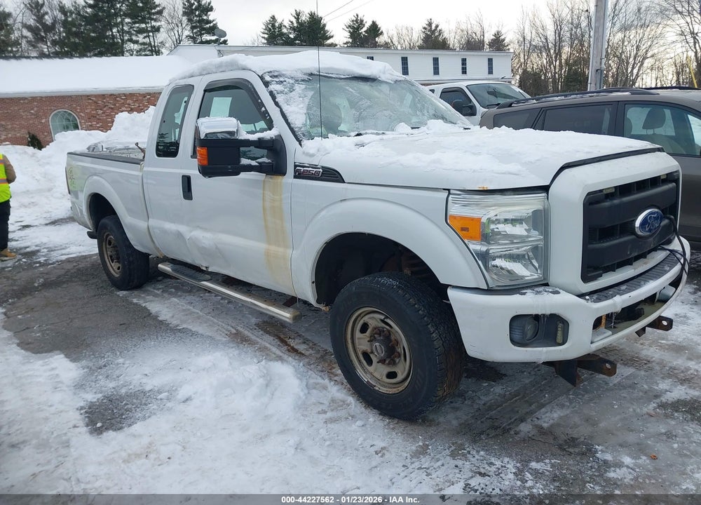 2011 FORD F-250 XL VIN: 1FT7X2B66BEB20382