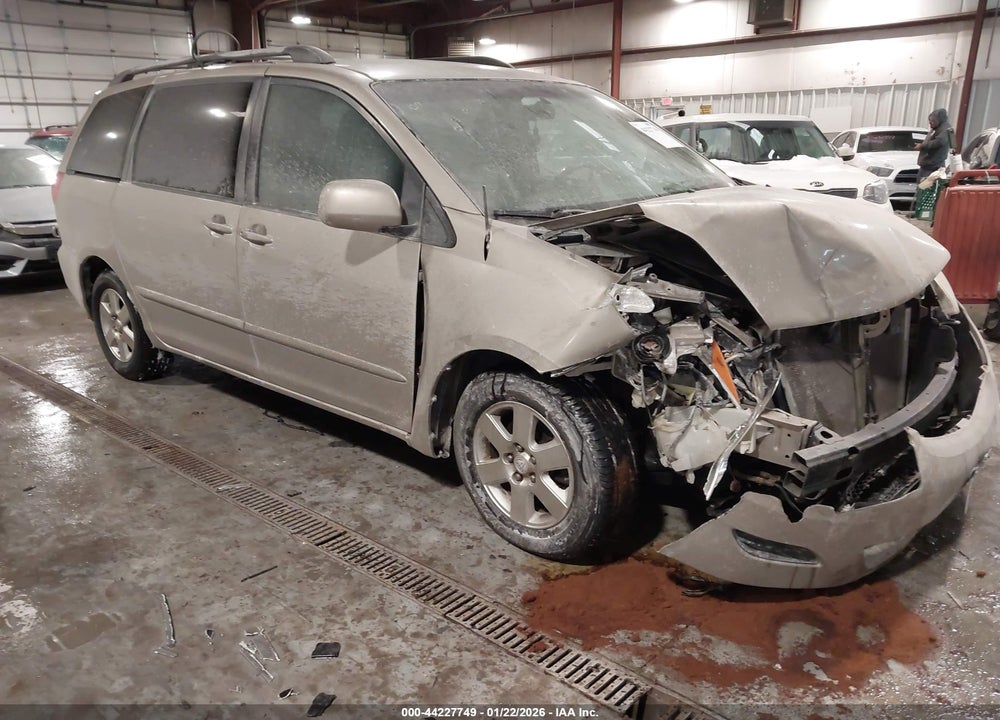2009 TOYOTA SIENNA XLE VIN: 5TDZK22C29S242805