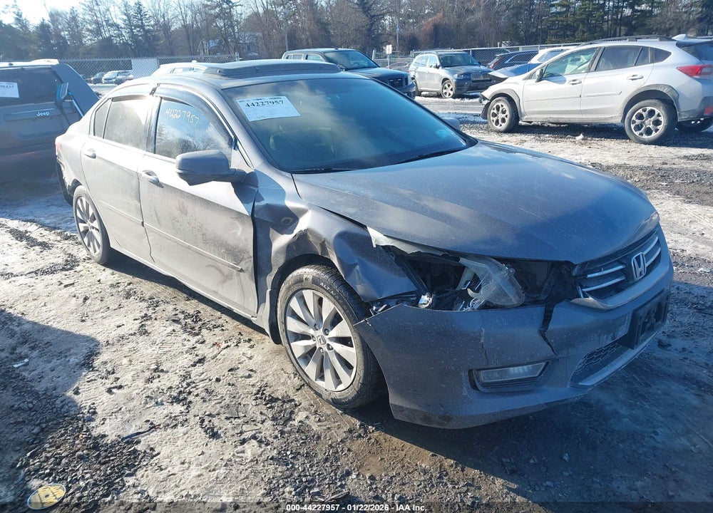 2013 HONDA ACCORD EX-L V-6 VIN: 1HGCR3F88DA015431