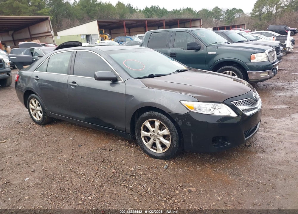 2011 TOYOTA CAMRY LE VIN: 4T1BF3EK3BU667638