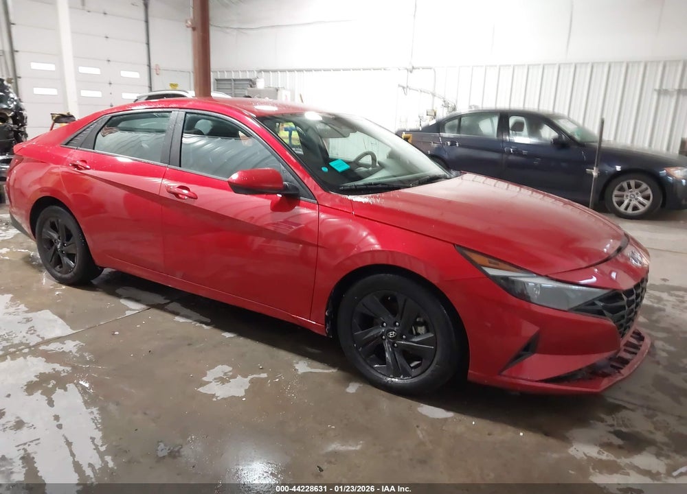 2022 HYUNDAI ELANTRA SEL VIN: 5NPLM4AG9NH071227