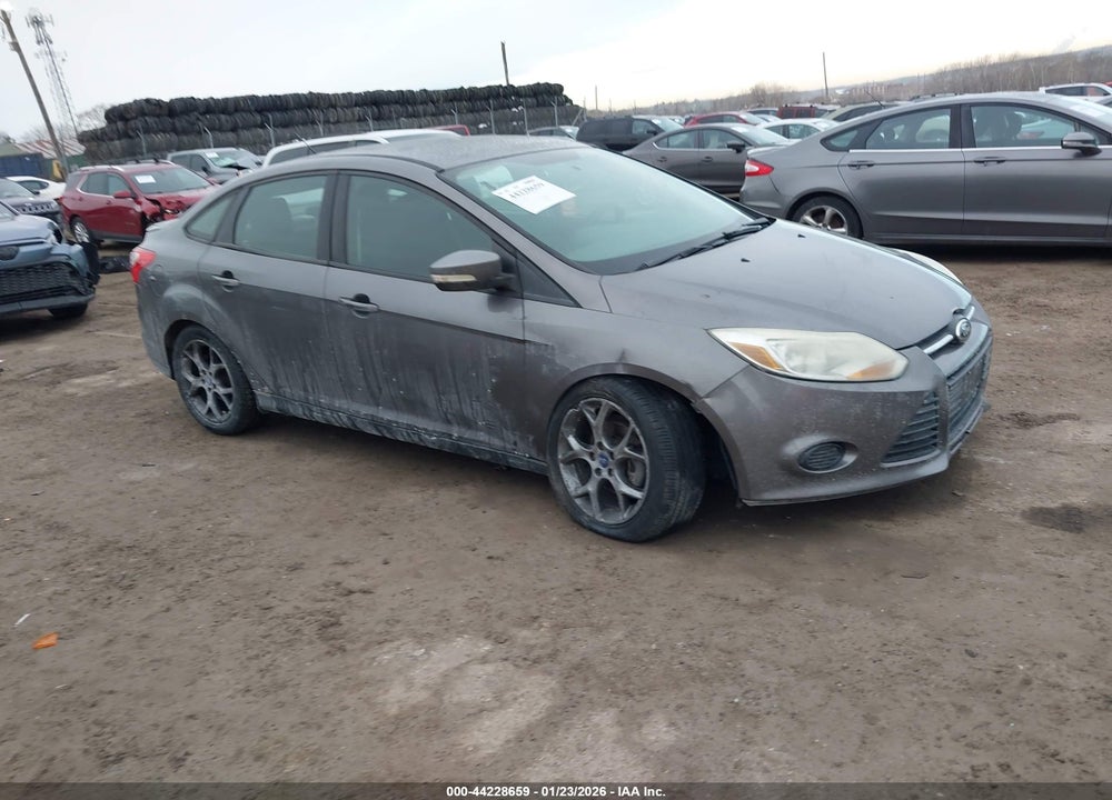 2013 FORD FOCUS SE VIN: 1FADP3F23DL225580