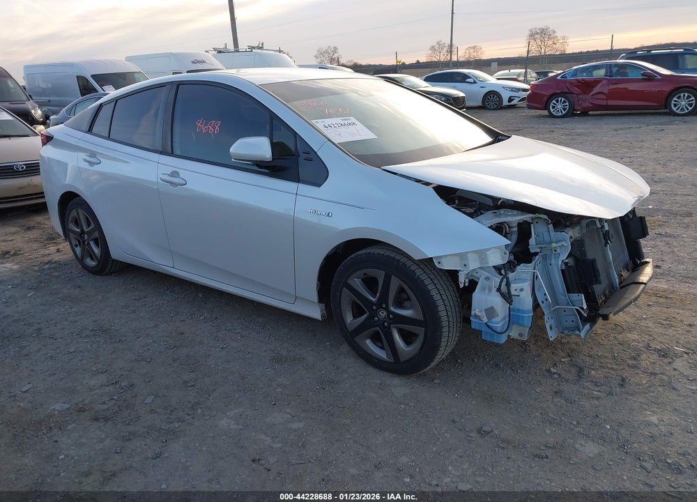 2021 TOYOTA PRIUS XLE VIN: JTDKAMFUXM3128161