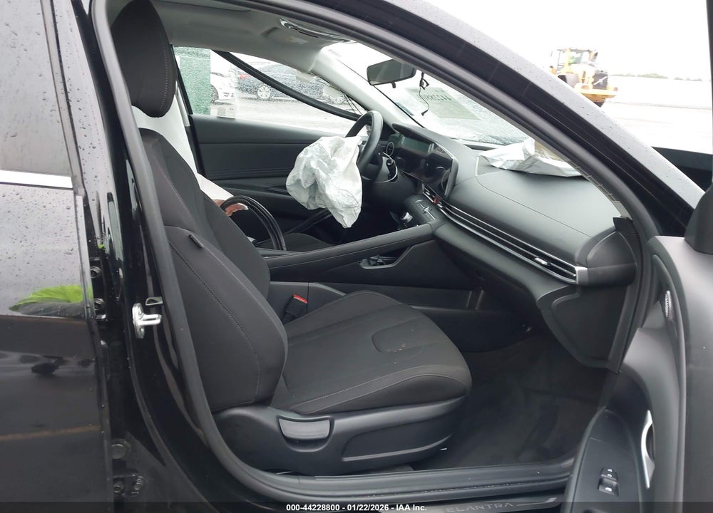 2024 HYUNDAI ELANTRA SEL VIN: KMHLS4DG3RU732677