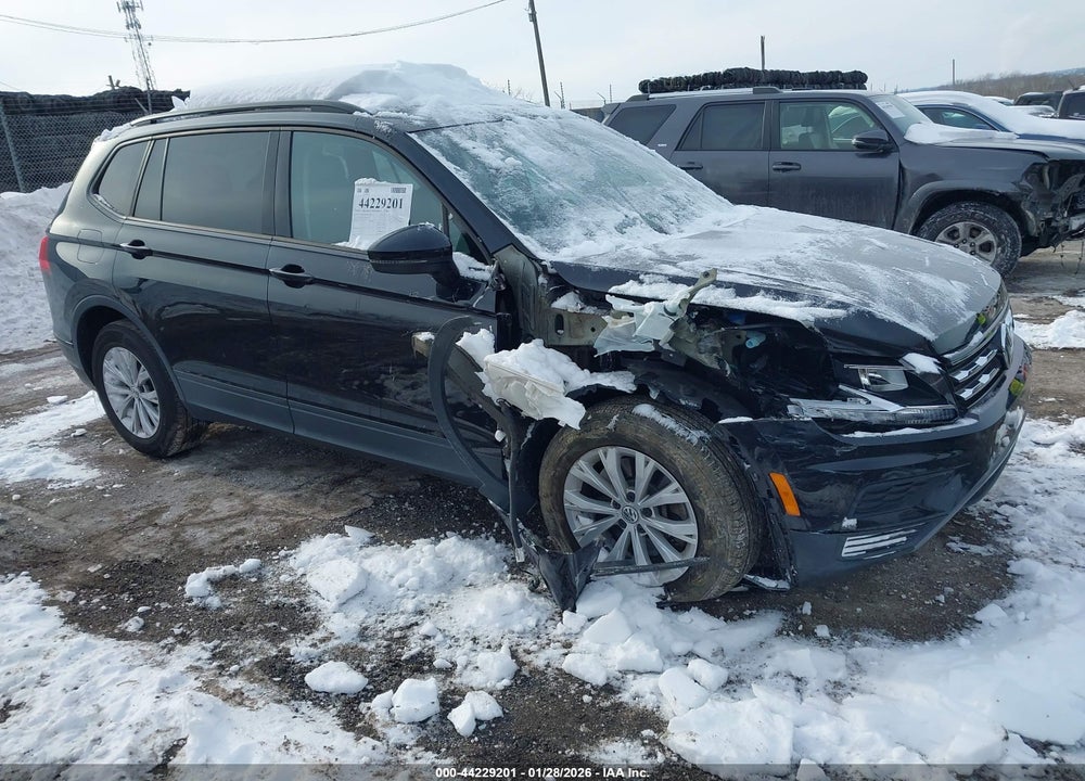 2018 VOLKSWAGEN TIGUAN 2.0T S VIN: 3VV0B7AX6JM097851