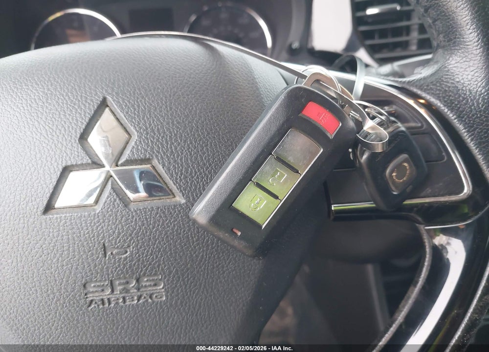 2016 MITSUBISHI OUTLANDER SE VIN: JA4AZ3A38GZ052352