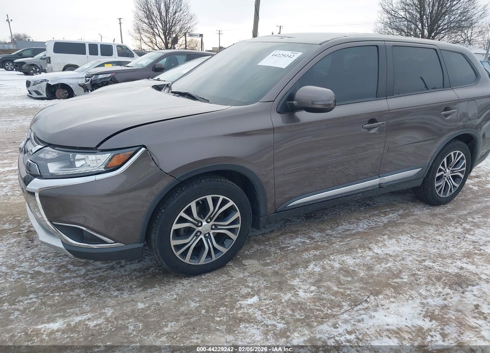 2016 MITSUBISHI OUTLANDER SE VIN: JA4AZ3A38GZ052352