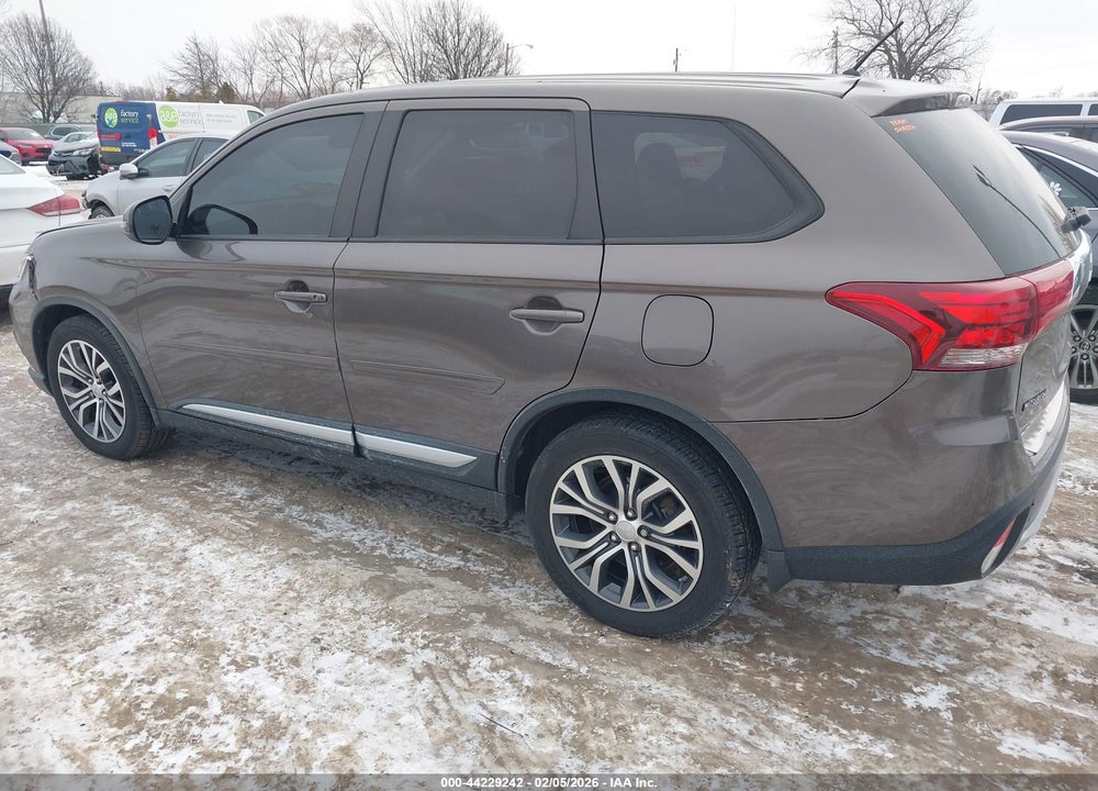 2016 MITSUBISHI OUTLANDER SE VIN: JA4AZ3A38GZ052352