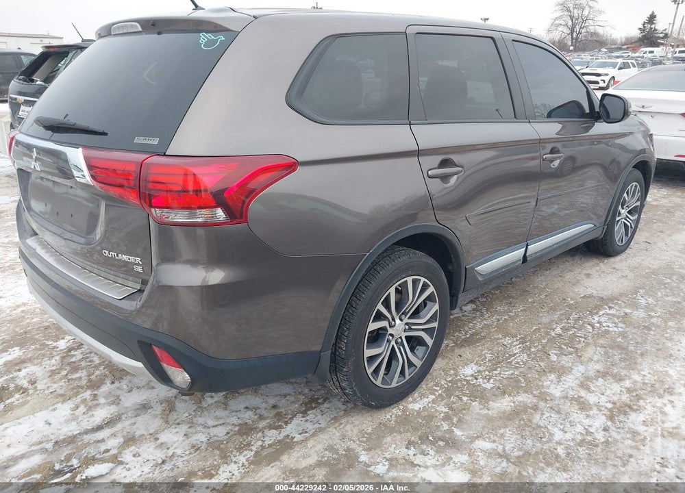 2016 MITSUBISHI OUTLANDER SE VIN: JA4AZ3A38GZ052352