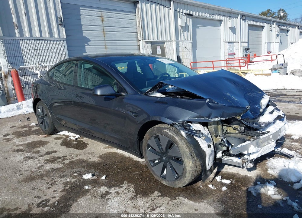 2024 TESLA MODEL 3 LONG RANGE DUAL MOTOR ALL-WHEEL DRIVE/REAR-WHEEL DRIVE VIN: 5YJ3E1EA4RF727372