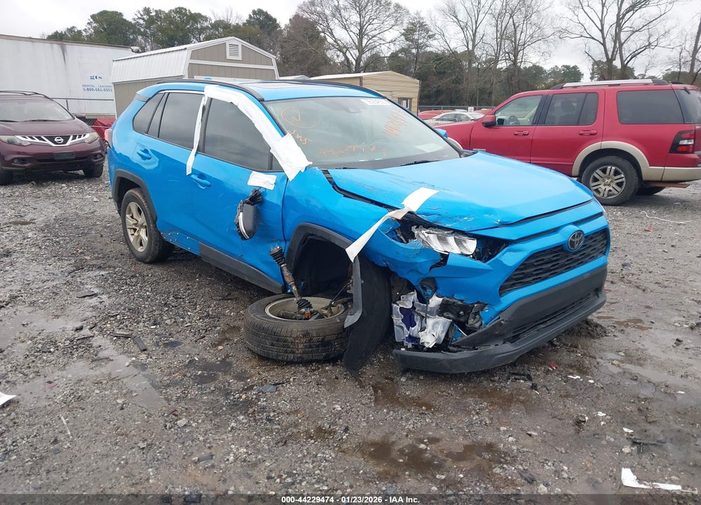 2021 TOYOTA RAV4 XLE VIN: 2T3W1RFV1MW172702