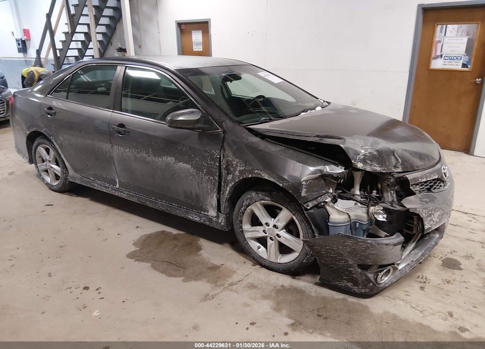 2014 TOYOTA CAMRY SE VIN: 4T1BF1FK3EU396619