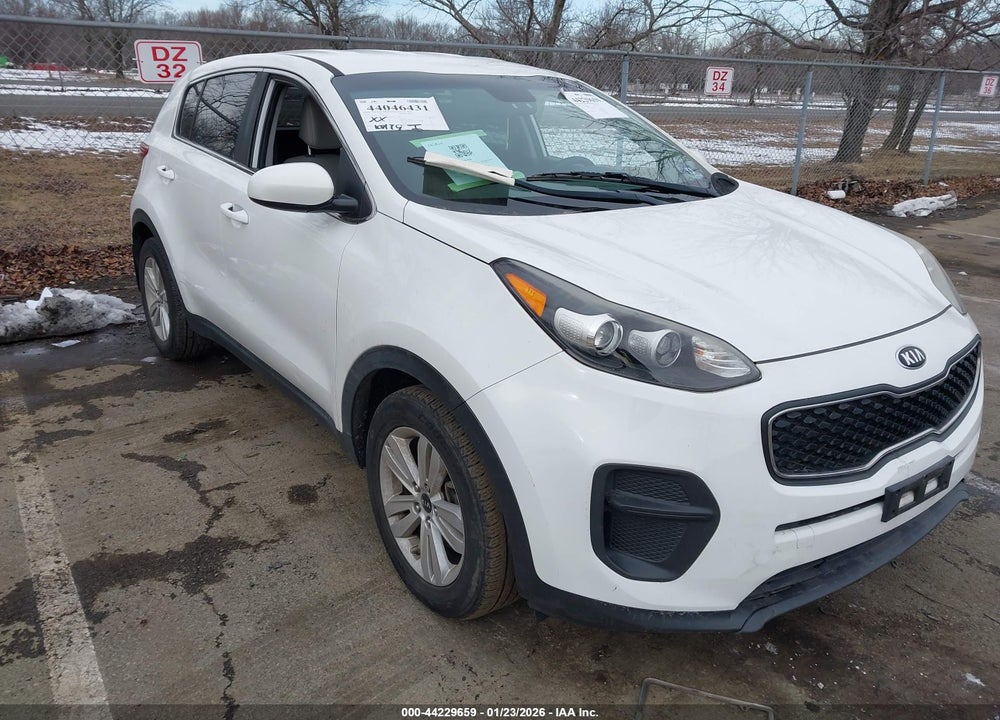 2018 KIA SPORTAGE LX VIN: KNDPM3AC3J7309029