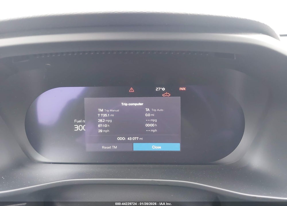 2023 VOLVO XC40 B5 PLUS DARK THEME VIN: YV4L12UW1P2112497