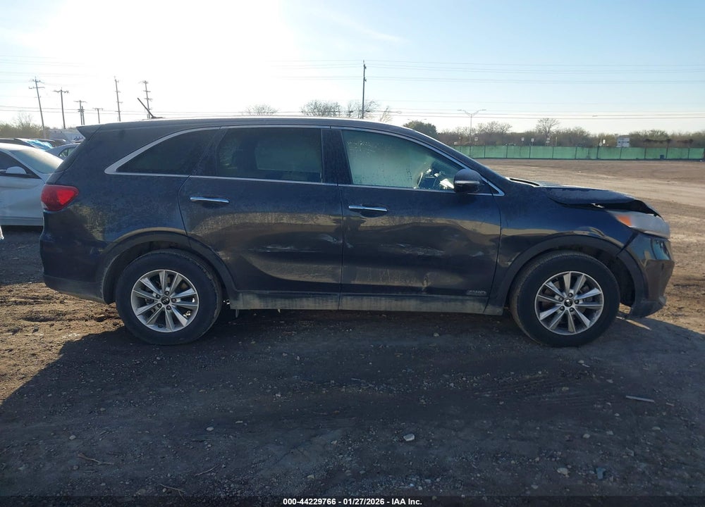2019 KIA SORENTO 3.3L LX VIN: 5XYPGDA59KG445121