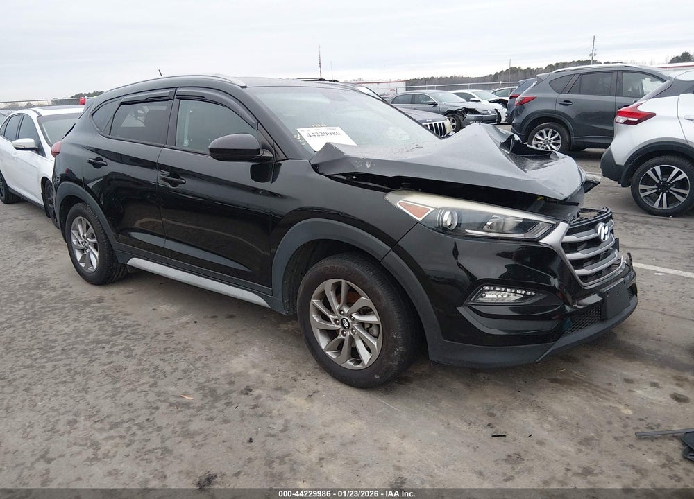 2017 HYUNDAI TUCSON SE VIN: KM8J33A40HU435745