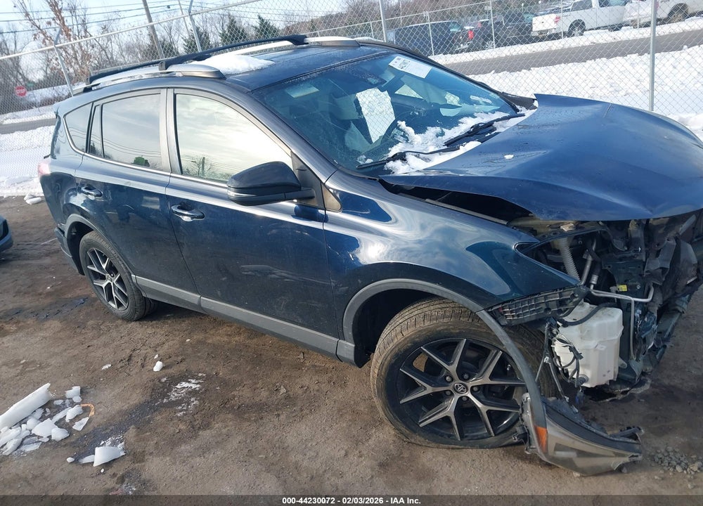 2018 TOYOTA RAV4 SE VIN: JTMJFREV0JJ232640