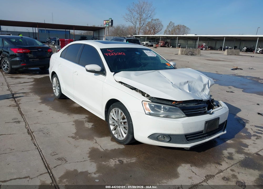 2013 VOLKSWAGEN JETTA 2.5L SEL VIN: 3VWLX7AJ6DM376792
