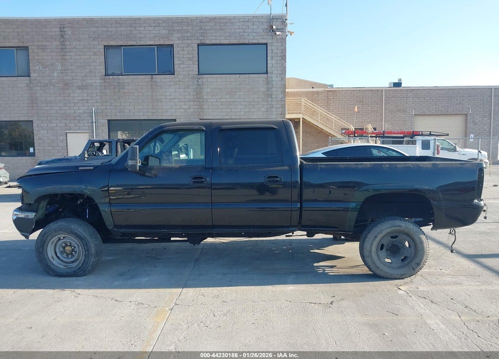 2002 CHEVROLET SILVERADO 2500HD LS VIN: 1GCHK231X2F167320
