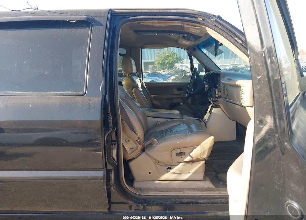 2002 CHEVROLET SILVERADO 2500HD LS VIN: 1GCHK231X2F167320