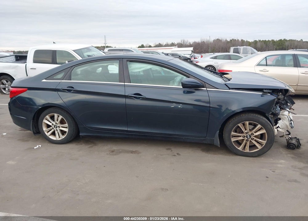 2013 HYUNDAI SONATA GLS VIN: 5NPEB4AC6DH774567