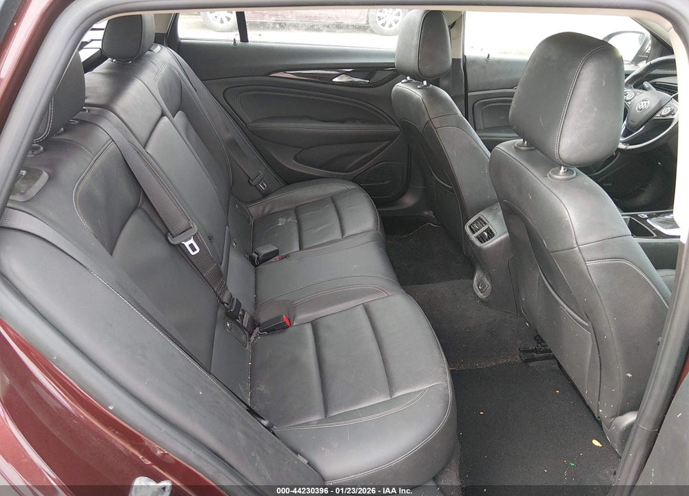 2019 BUICK REGAL TOURX AWD ESSENCE VIN: W04GV8SX2K1076528