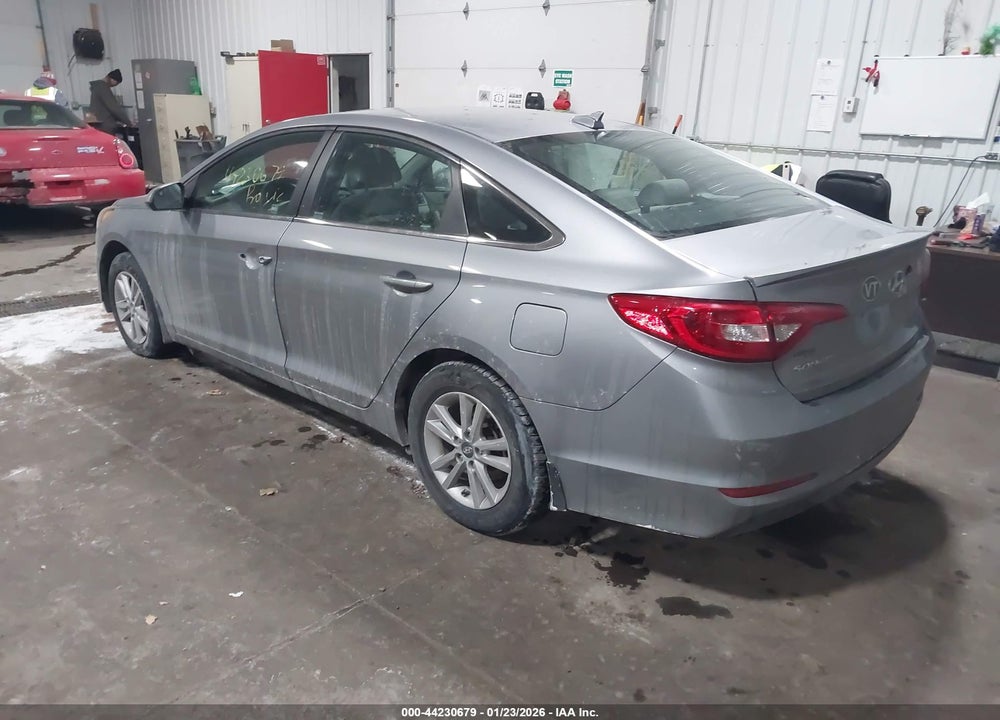 2015 HYUNDAI SONATA SE VIN: 5NPE24AF3FH216060