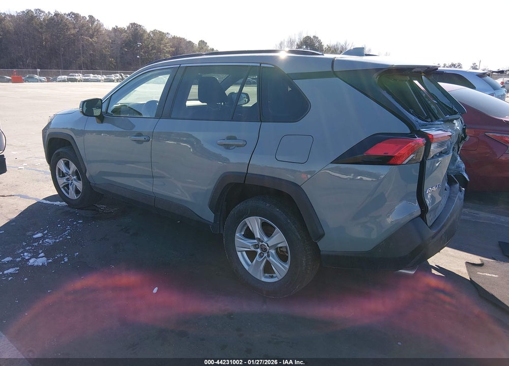 2021 TOYOTA RAV4 XLE VIN: 2T3W1RFV3MW148675