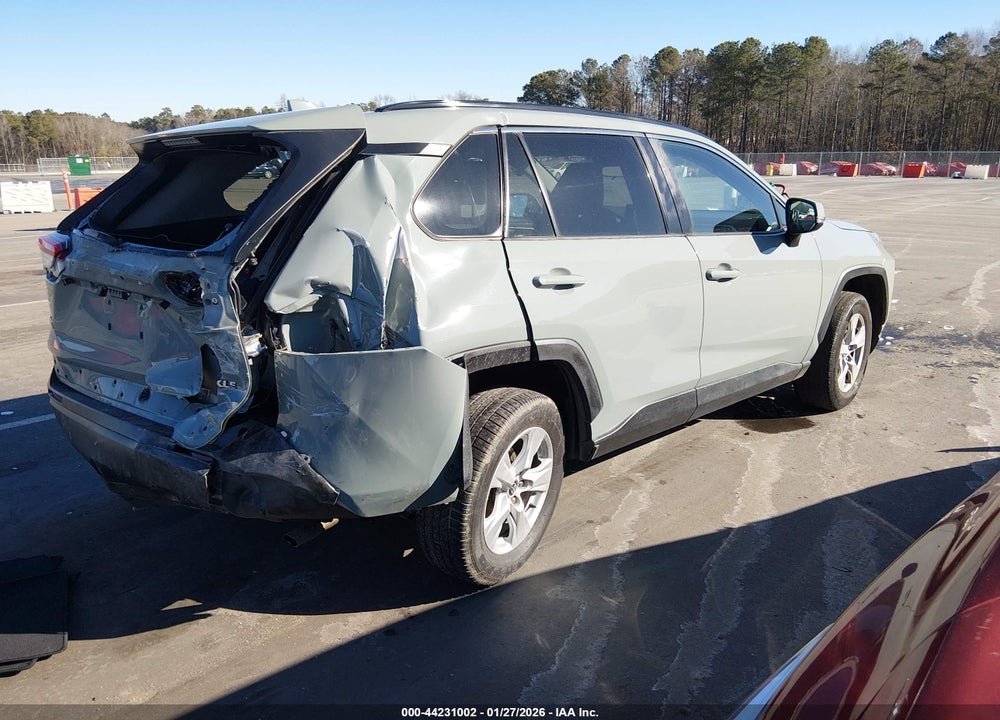 2021 TOYOTA RAV4 XLE VIN: 2T3W1RFV3MW148675